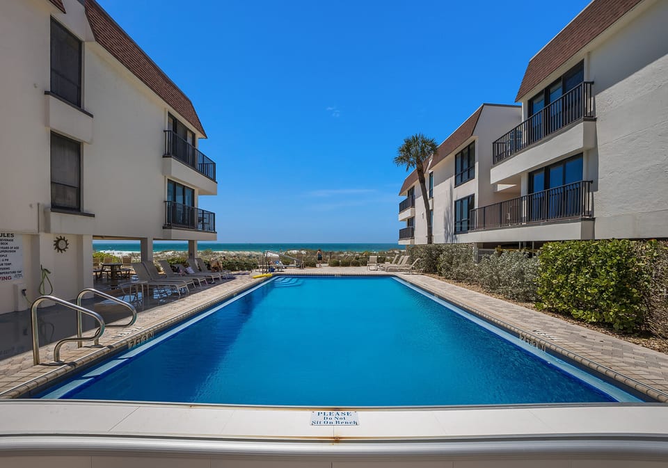 Beautiful beachfront pool