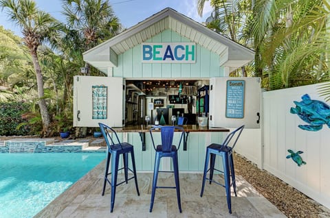 Poolside tiki bar