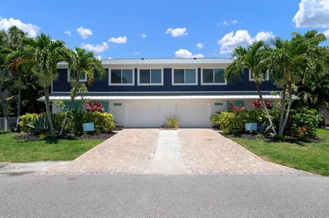 Both sides of the duplex included