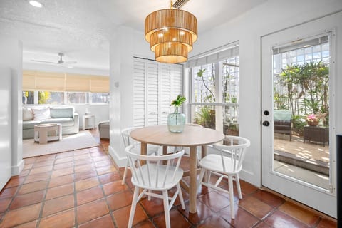 Dining room for 4