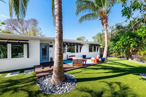 Inviting retreat with room for friends and family to relax