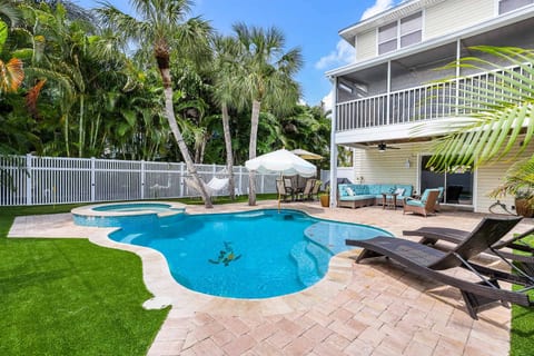 Plenty of pool side seating