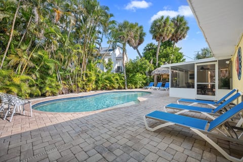 Huge private pool oasis