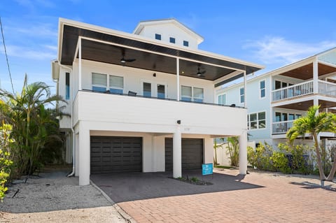 Modern, elevated home
