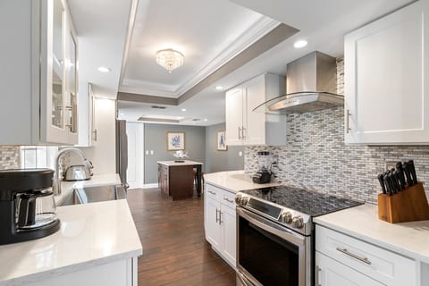 Chefs dream! Gourmet kitchen