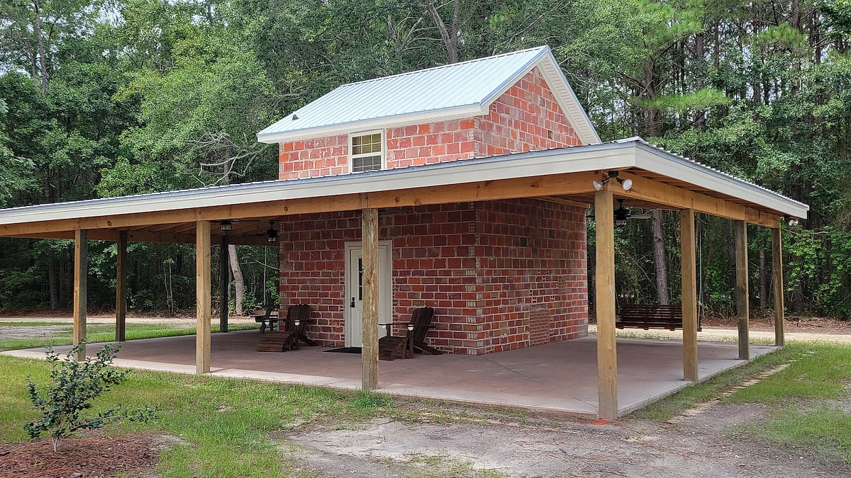 Baccer Barn at Broadslab