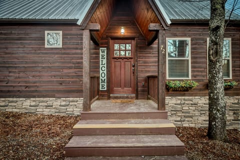Private Hot Tub | Cozy Fireplace | Pets Welcome