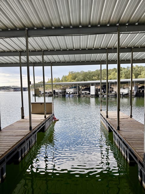 Your private 10x28′ boat slip on Table Rock Lake, included with the stay. Bring the boat.
