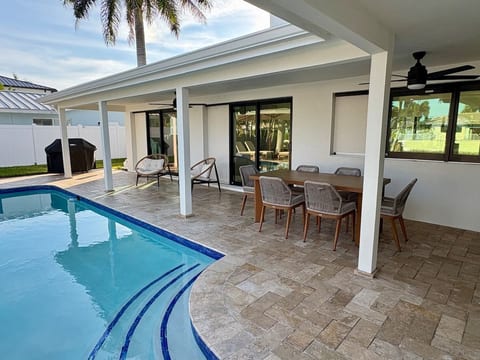 Waterfront Home, Pool, Hot Tub, Dock, Intracoastal image 4