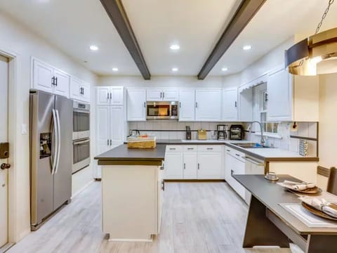 4 Bedrooms with Pool 1 Min to Bucknell University image 3