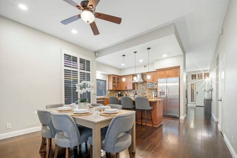 Stylish 3-bedroom Single story house with Dual EV Charger