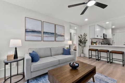 Fleet Week Stay | 2BR | Firepit | Parking