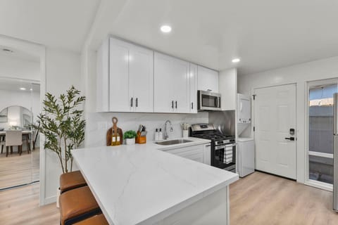 Fleet Week Stay | 2BR | Firepit | Parking