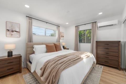 Central • Cozy 1BR • Fire Pit • WIFI • Garage