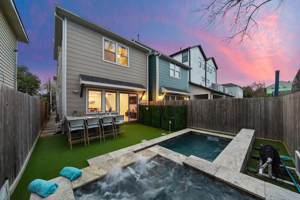 Enjoy the private backyard w/pool, spa and gas grill.