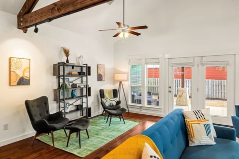 Historic Dripping Springs | Quiet Designer Cottage
