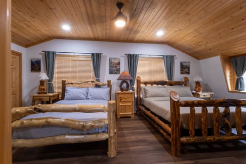 Rev & Rest Lodge Duck Creek