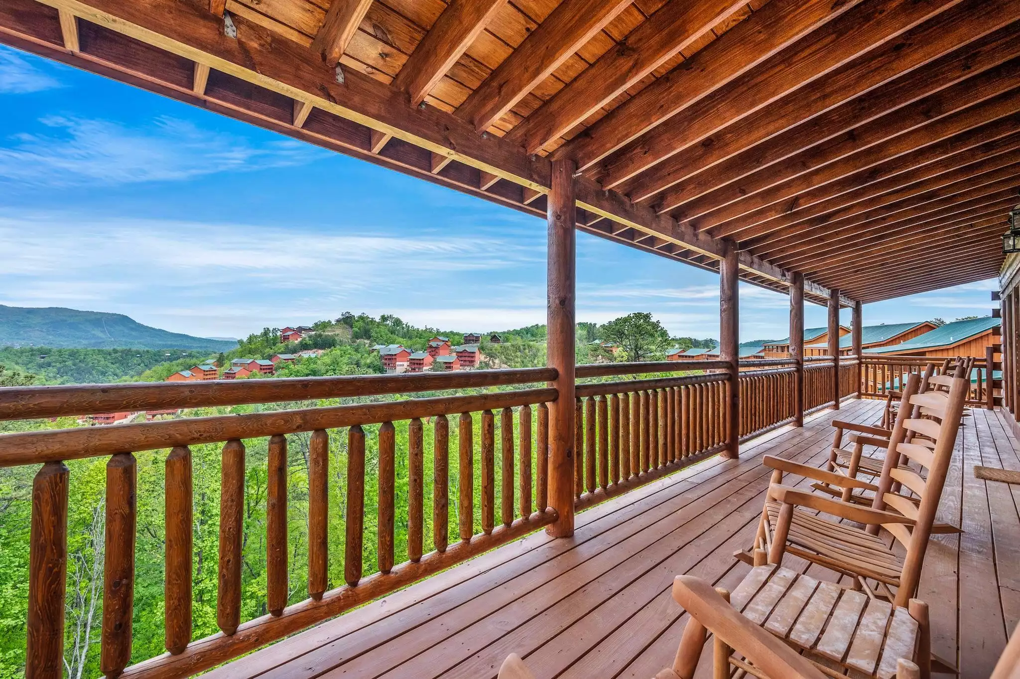 Top of the Smokies - Brand-New Luxury Pool Cabin! - Pigeon Forge