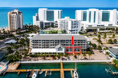 Dockside Duo = TWO complete side-by-side waterfront condos—perfect for families and friends traveling together.