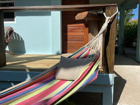 Corner Casa - Tiny Garden Studio in Village