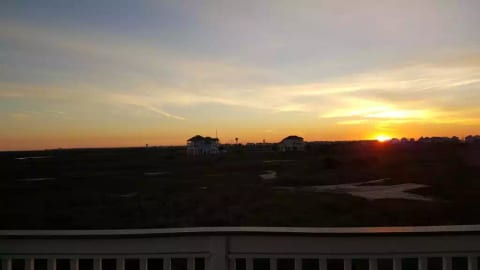 Sunrise on Heaven on Bay