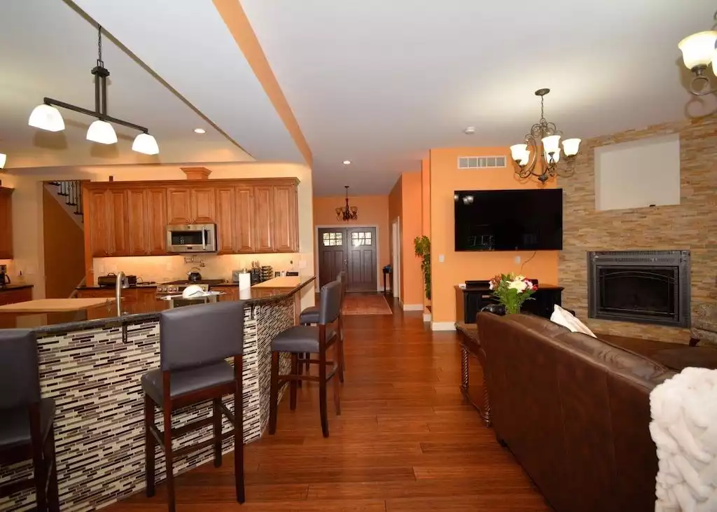 9 Bedroom Saratoga Home+Heated Pool & HotTub - Saratoga Springs 9 Bedroom Saratoga Home+Heated Pool & HotTub - Saratoga Springs