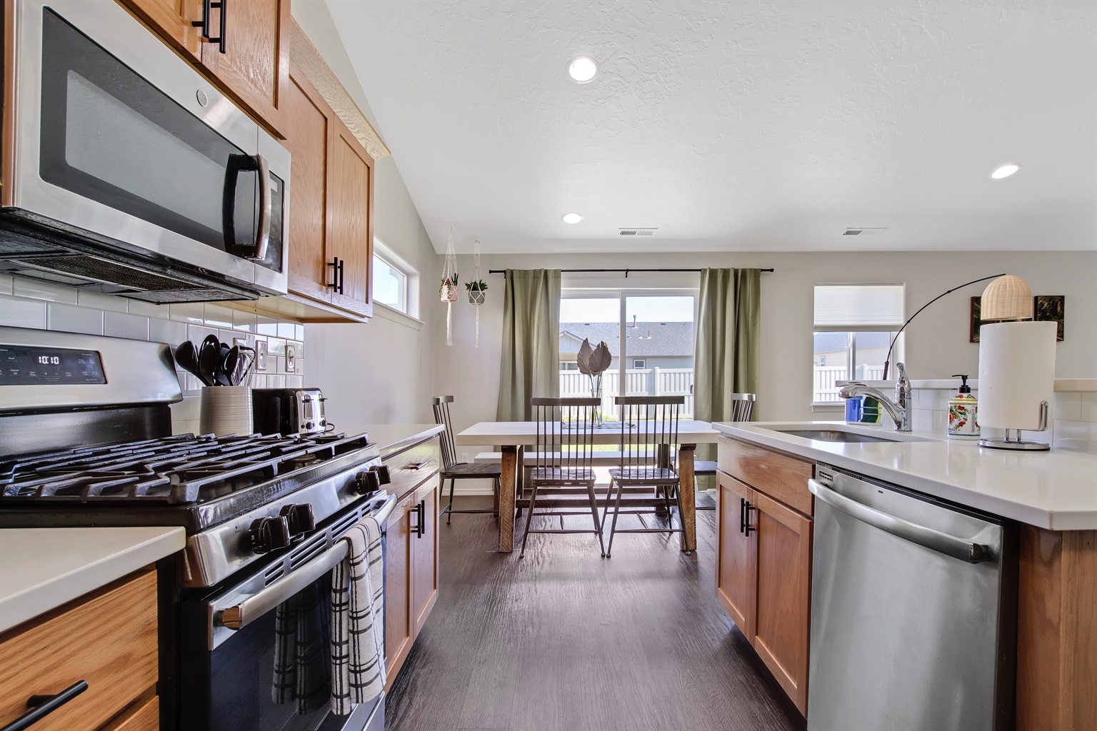 modern-sage-farmhouse-private-3-bedroom-home-amazing-location/