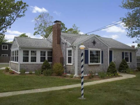 Falmouth Heights Cottage ~ Cape Cod
