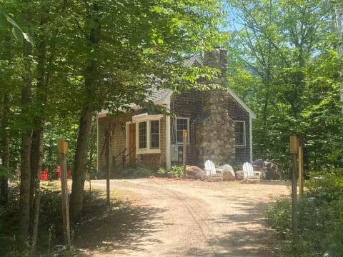 Private 1.7 acres w/ Stone Fireplace In White Mtns