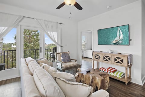 30A - Easy Beach Access - Large Balcony and Pool