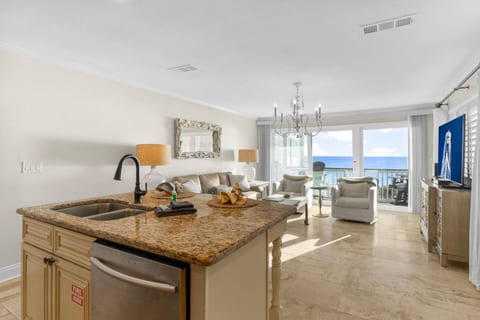 30A - Direct Gulf Front Private Beach - Sleeps 4