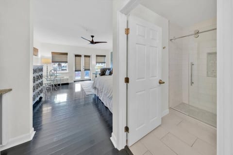 30A Studio - Private Beach - 3 Pools