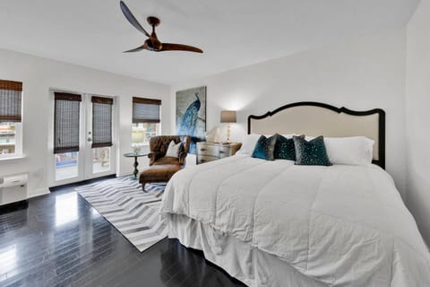 30A Studio - Private Beach - 3 Pools