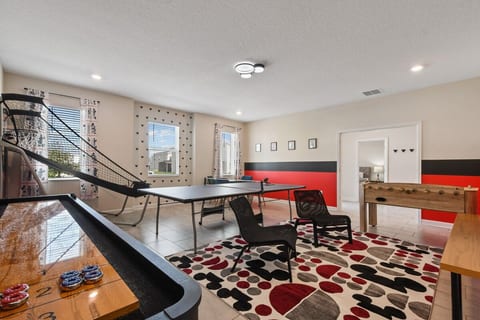 Once Upon A Time@Storey Lake-9 bedrooms, Sleeps 20