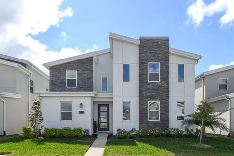 Once Upon A Time@Storey Lake-9 bedrooms, Sleeps 20