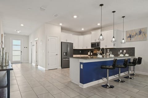 Once Upon A Time@Storey Lake-9 bedrooms, Sleeps 20