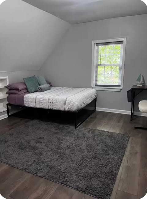 Cozy Quiet Room Near Highway