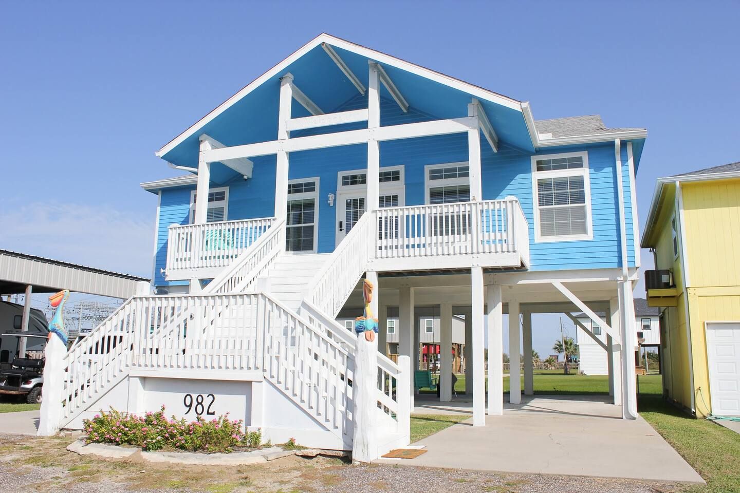 2 pelicans beach house