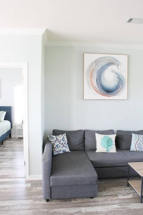 2 pelicans beach house