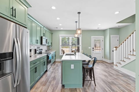 The Salty Escape | New 2BR Coastal Retreat image 4