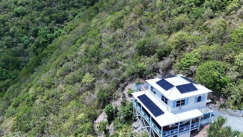 Lovely Villa with Excellent reviews and Million Dollar Views!