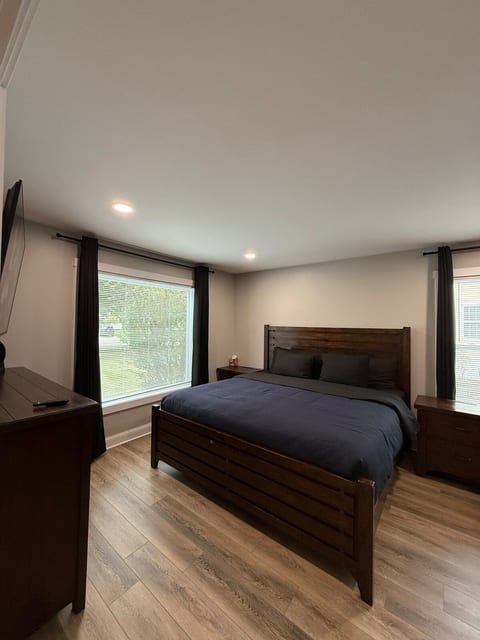 Luxe Home with Michelin Star Kitchen & King Beds image 3