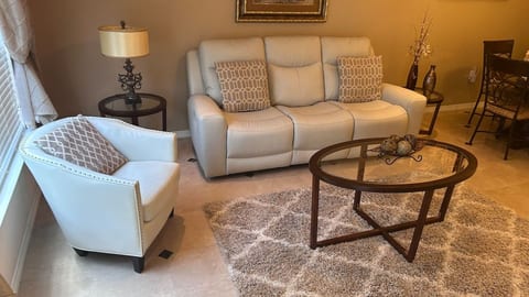 Beautiful Condo 1b/1b League City Tx. image 37