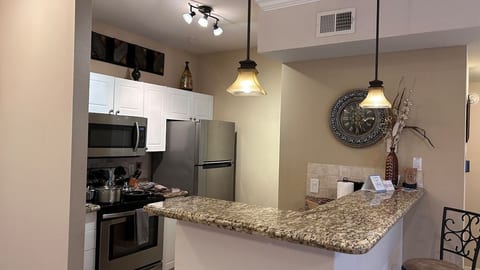 Beautiful Condo 1b/1b League City Tx. image 39