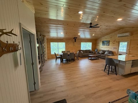 Private secluded Cabin on Tug & Brantingham trails image 5