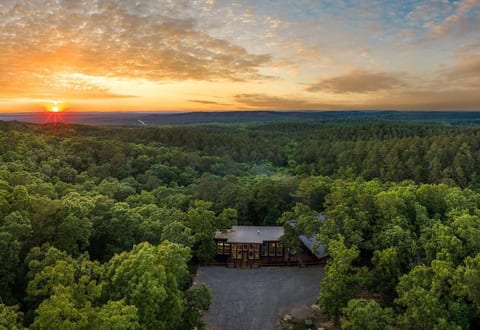 Book direct & save in Broken Bow