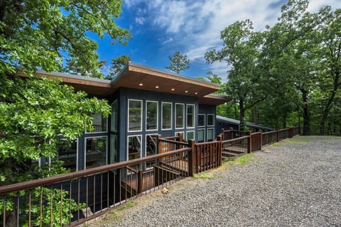 Book direct & save in Broken Bow