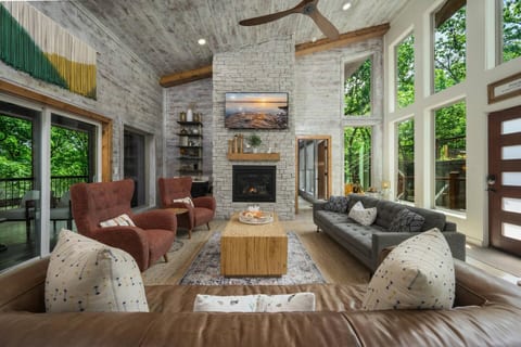 Book direct & save in Broken Bow