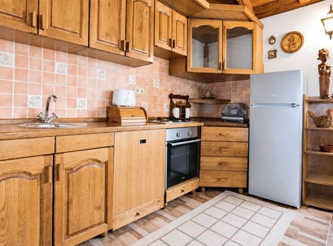 House Anita Family Retreat with Pool Pet Friendly - Unit 379189-13