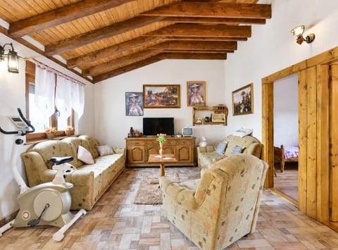 House Anita 2 Family Retreat with Pool Pet Friendly - Unit 379193-13